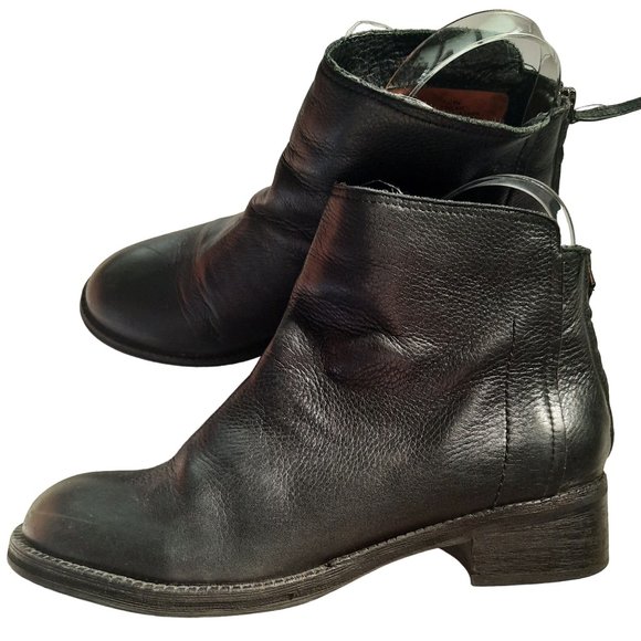 Gentle Soul Pod Pie Black Leather Ankle Booties boots - Picture 1 of 12